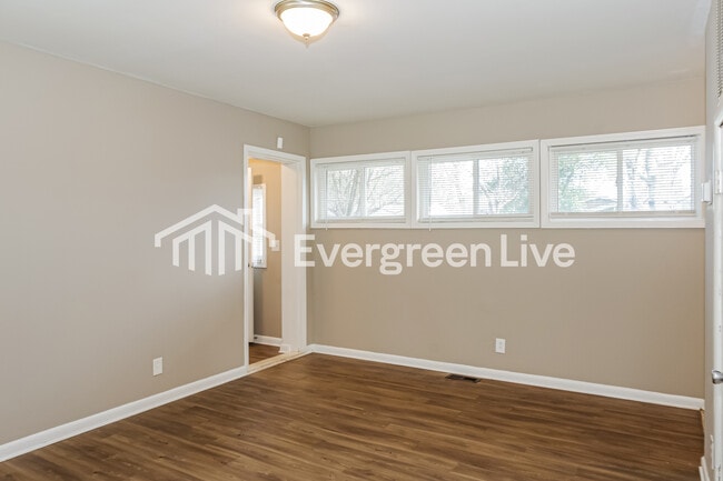 Building Photo - 3524 Flamingo Rd SW