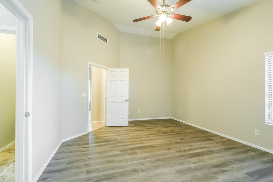 Building Photo - 40508 N Territory Trail