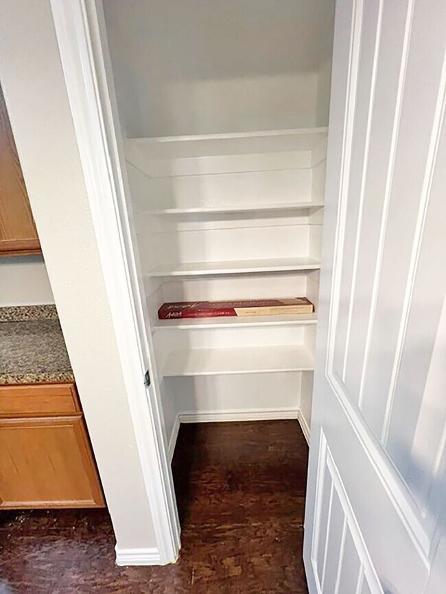 Building Photo - Nice 3 Bdrm 2 Bath Home in Sherman Texas