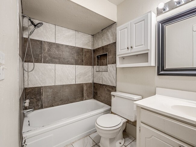 Building Photo - Home for rent in Guthrie Schools + Northeast Edmond