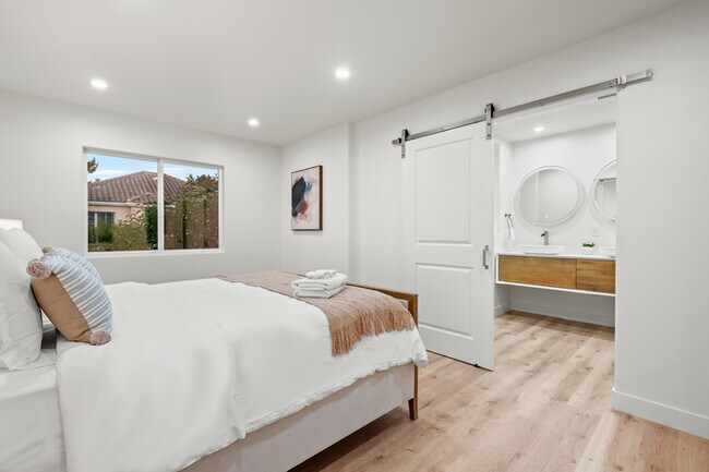 Building Photo - Gated Newport Coast 5BR w/ Pool Access