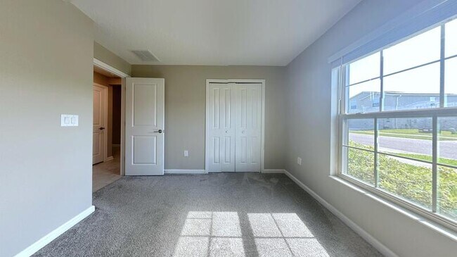 Building Photo - 272 Bergamot Lp