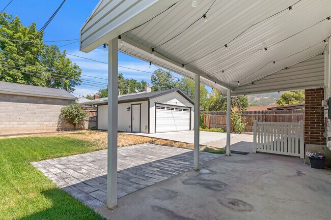 Building Photo - 1779 Ramona Ave
