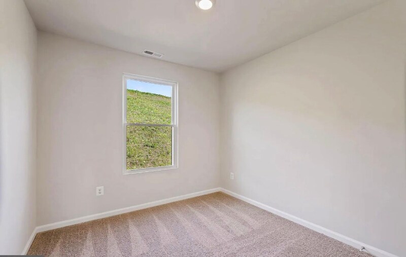 Building Photo - 86 Dumsford St