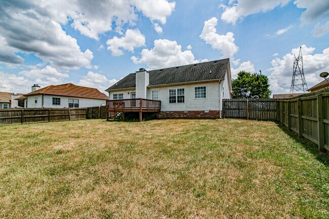 Building Photo - 988 Chardea Ct