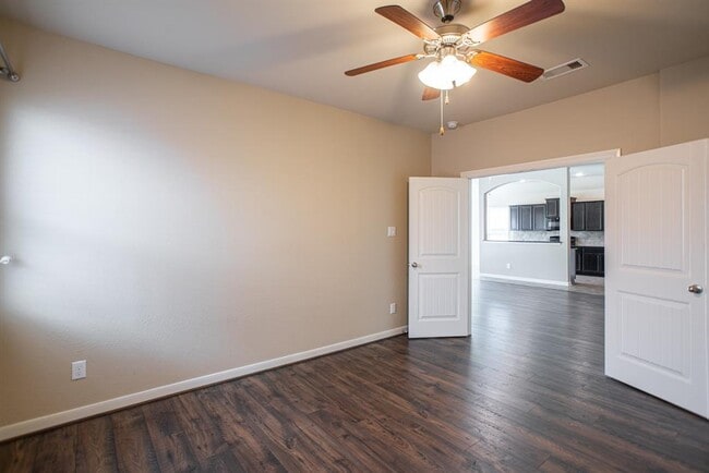 Building Photo - 99 West Wading Pond Circle
