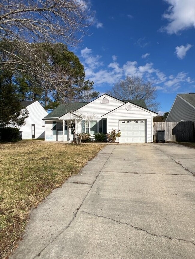 Building Photo - 115 Lancashire Rd