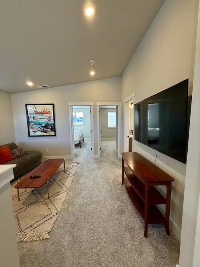 Building Photo - Beautiful Easton 3 Bedroom Home | Primary Suite on Main | Loft + A/C | Community Pools & Amenities