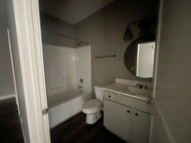 Building Photo - Unfurnished 3 Bedroom 2 Bath  Apartment With Lake-views of Table Rock Lake from each Room