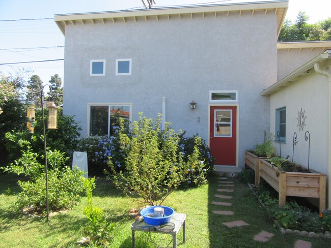 Primary Photo - 1810 Stearns Dr