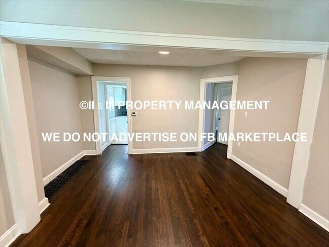 Building Photo - 3032 Elmwood Ave