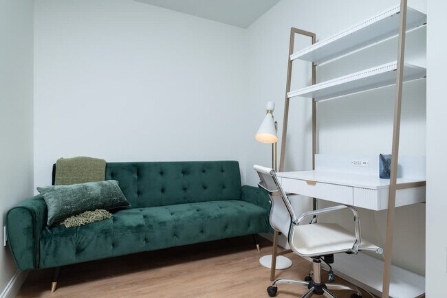 Building Photo - 99 Kneeland St