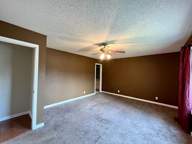 Building Photo - 2758 Shepherds Ct