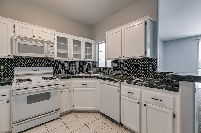 Building Photo - 1300 S Arlington St