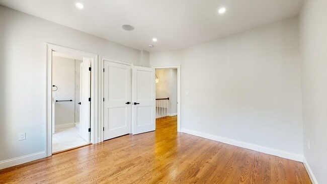 Building Photo - 44 Mercer St