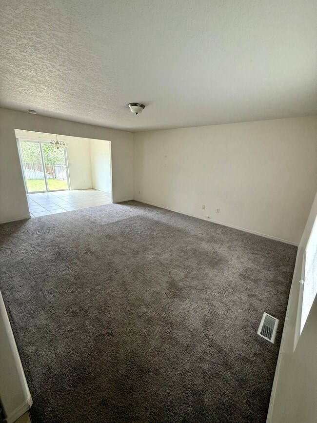 Living Room - 440B Laguna Dr