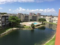 Building Photo - 1700 NE 191st St