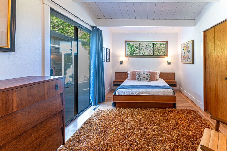 Building Photo - 1560 Ronne Dr