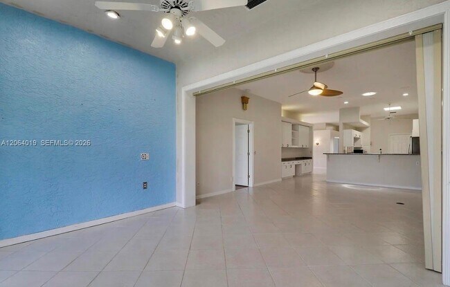 Building Photo - 637 Venetto Ct