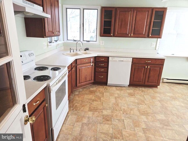 Building Photo - 6049 Parkers Creek Dr