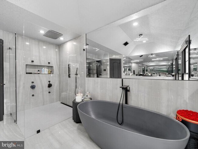 Building Photo - 11701 Winterset Terrace