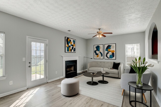 Building Photo - Gorgeous 3-Bedroom Home with Extra Flex Space!