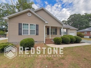 Building Photo - 2621 Trail Five
