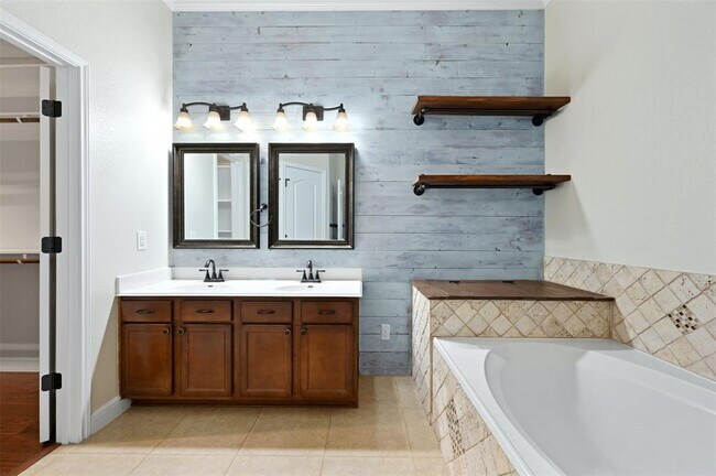 Building Photo - 116 Wolf Creek Way