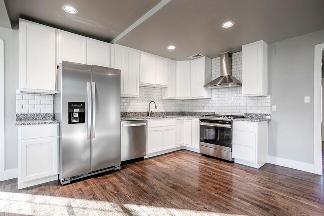Building Photo - Must see this Renovated home located in Da...