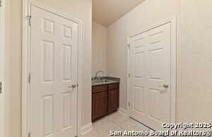 Building Photo - 7110 Hovingham