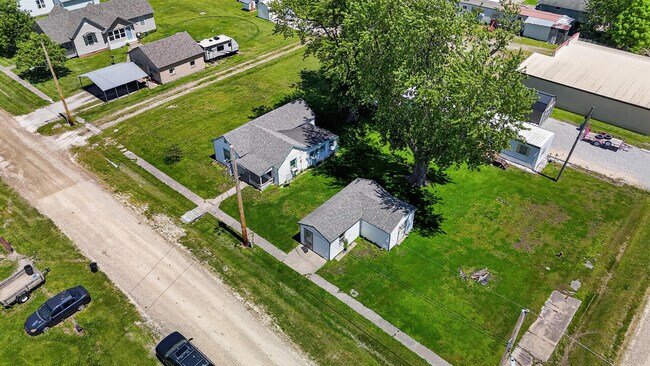 Building Photo - 216 Rollins St