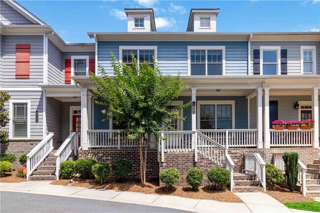 Primary Photo - 510 Suwanee Pass Ln
