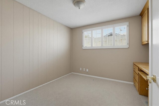 Building Photo - 2705 E Jacaranda Ave