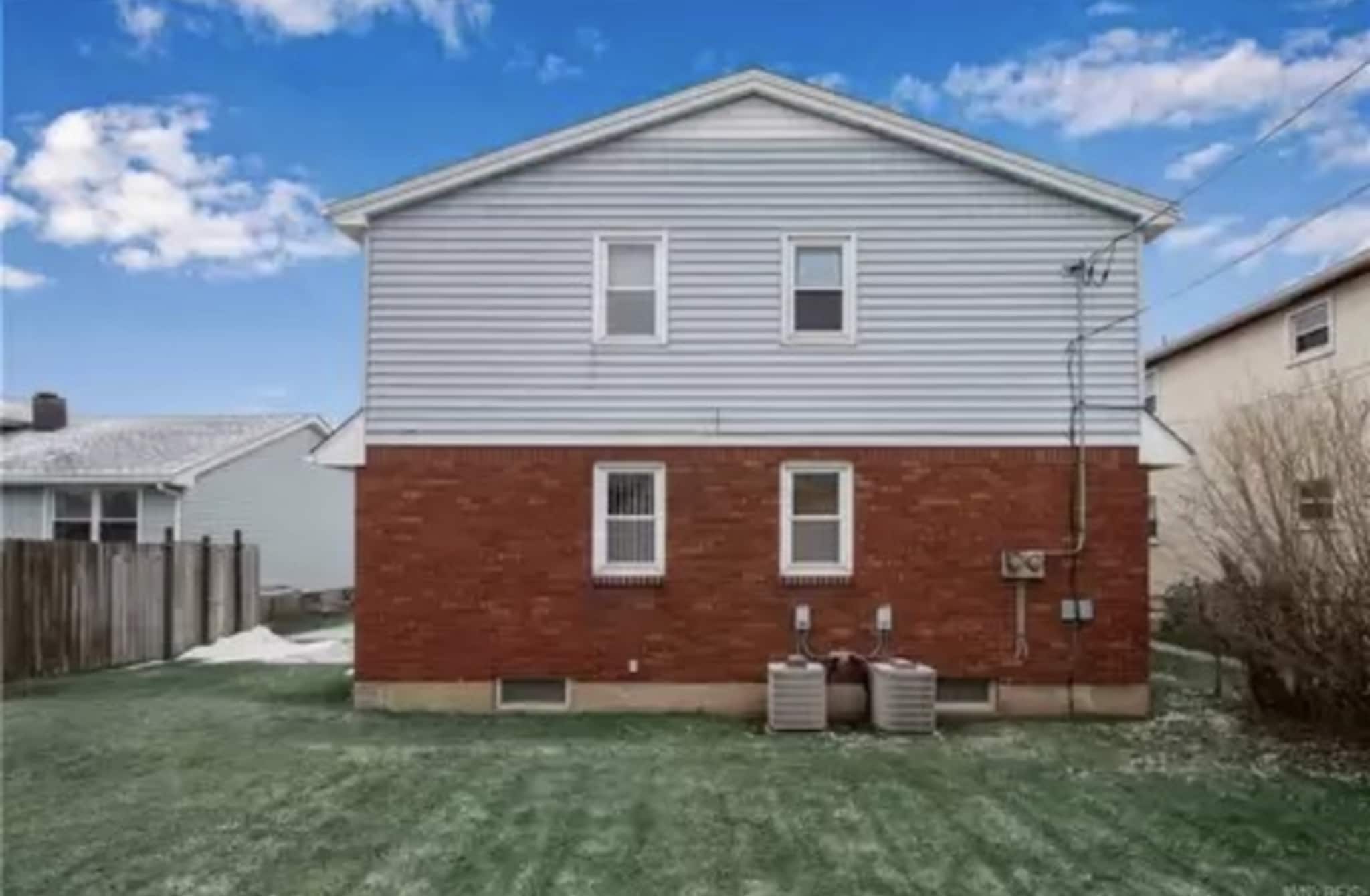 No dogs - 33 Rosemead Ln