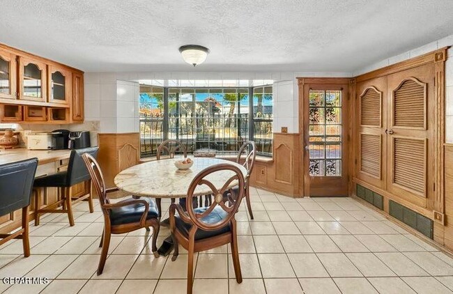 Building Photo - 2153 Trawood Dr