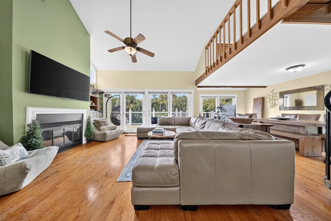 Building Photo - 13074 La Mirada Cir