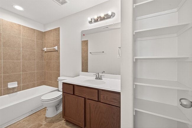 Building Photo - 5116 Dartmoor Ridge Trail