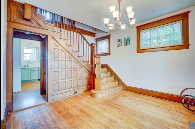 Building Photo - 630 Hill Top Dr