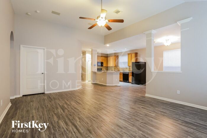 Building Photo - 15118 Sierra Ridge Dr