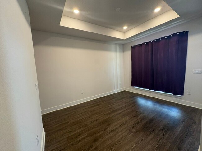 Building Photo - 1114 Shoal River Dr
