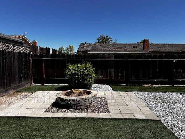 Building Photo - 3492 Gerald Ct