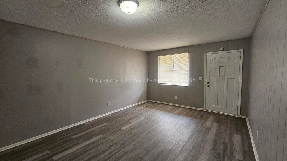 Building Photo - 9504 Evesham Rd