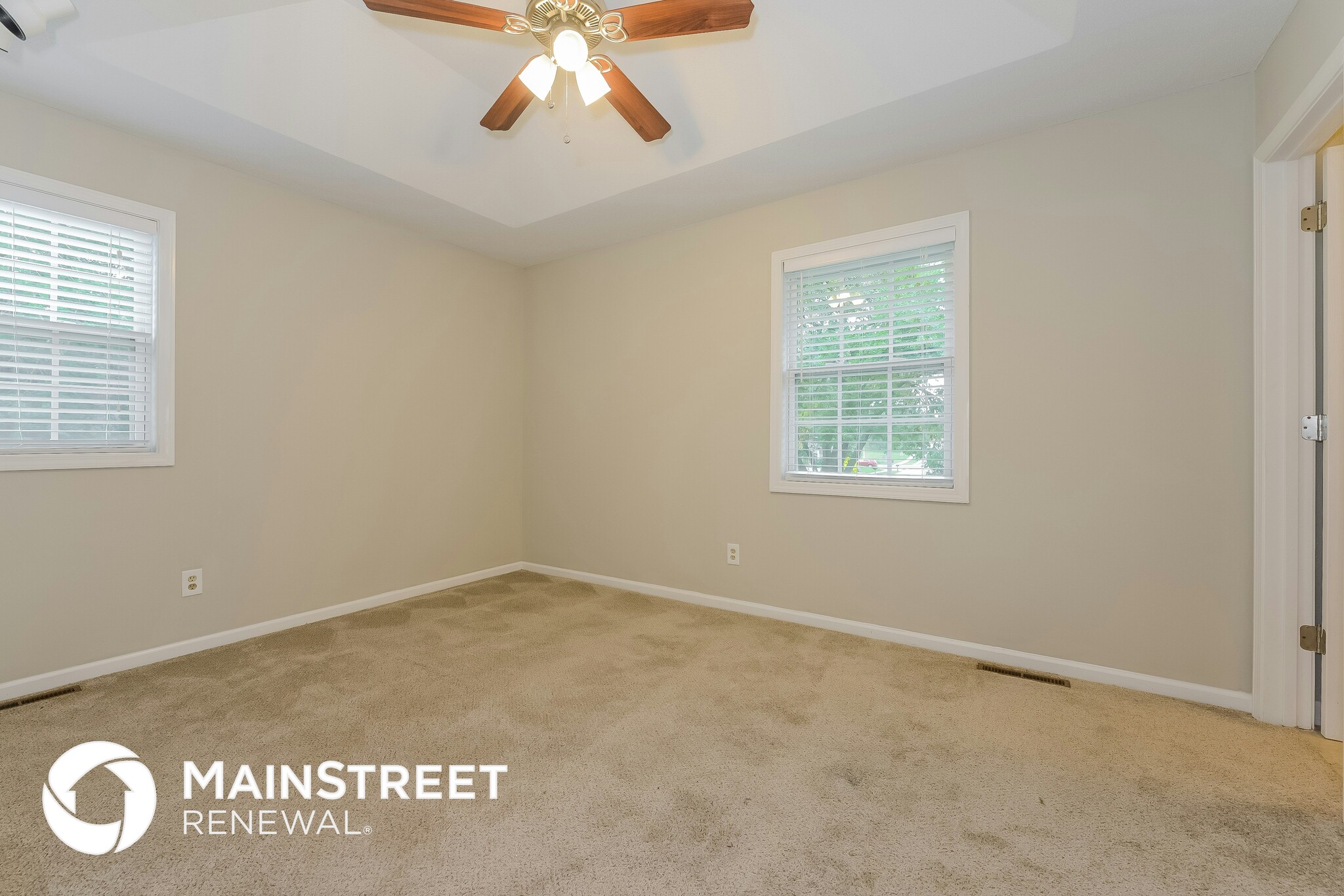 Building Photo - 1437 S Tomahawk Ln