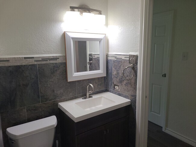 Building Photo - 4406 Desert View Dr