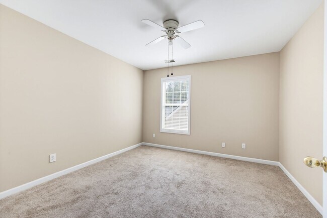 Building Photo - 181 Stoneforest Dr