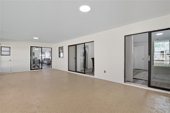 Building Photo - 205 Red Maple Dr