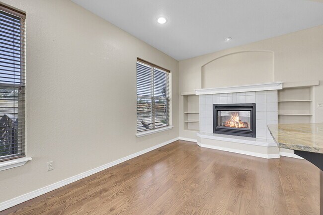 Building Photo - $3,650 - 4 Bed, 4 Bath Home with 4 Car Gar...