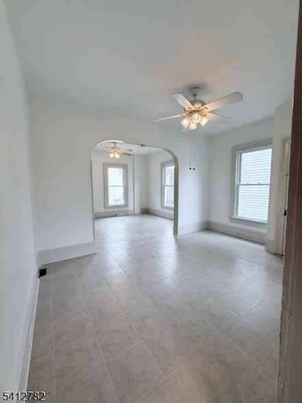 Building Photo - 10 Vannatta St