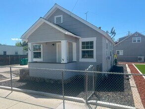 Building Photo - <b>Quaint Central Sparks Two Bedroom<br><br>