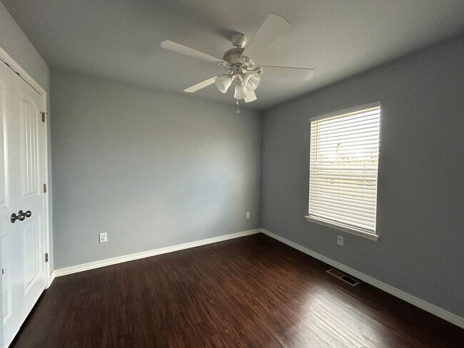 Building Photo - New residents can save $250 on their first month's rent with our move-in special! ?
